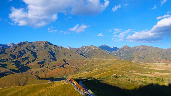 花瓣素材_中国青海卓尔山祁连山风景区美丽的自然景观。_113542712